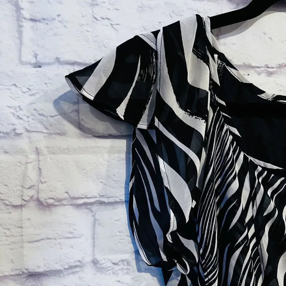 Worthington Zebra Print Fringe Short Sleeve Shirt Flowy Black White Medium - Picture 5 of 11